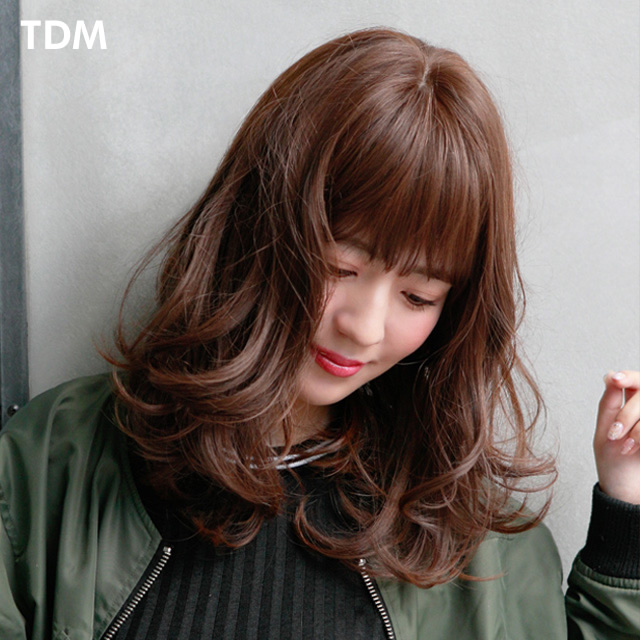 大きめカールのウィッグ 大きめカールのウィッグ