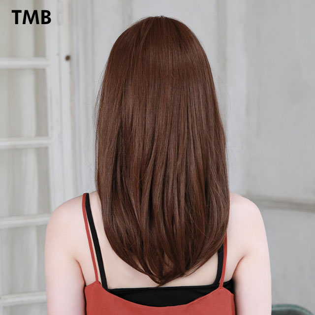 ストレートロングウィッグの後ろ姿 ストレートロングウィッグの後ろ姿