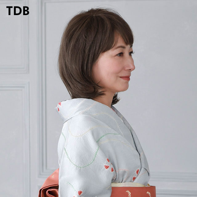 着物姿とミディアムヘアー 着物姿とミディアムヘアー