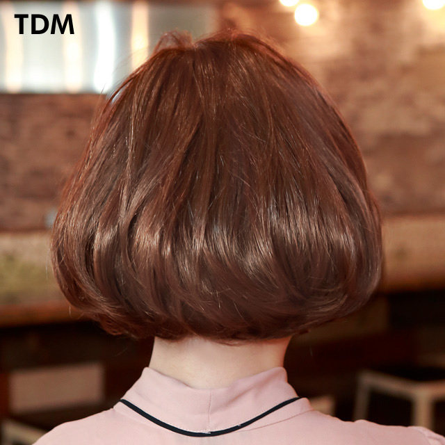 マッシュショートウィッグの後姿 マッシュショートウィッグの後姿