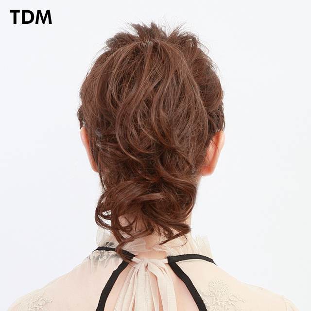 プリシラ クリップウィッグの後ろ姿 プリシラ クリップウィッグの後ろ姿