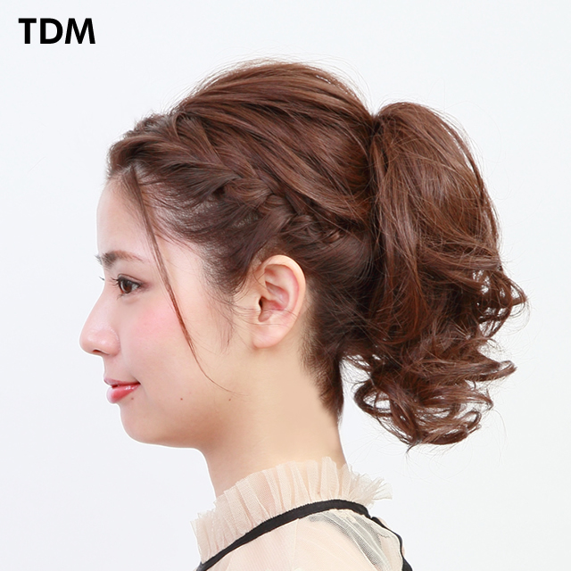 プリシラ クリップウィッグの横顔 プリシラ クリップウィッグの横顔