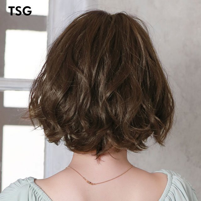 ショートパーマボブウィッグの後ろ姿 ショートパーマボブウィッグの後ろ姿