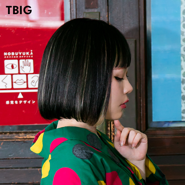 着物とボブウィッグの横顔 着物とボブウィッグの横顔