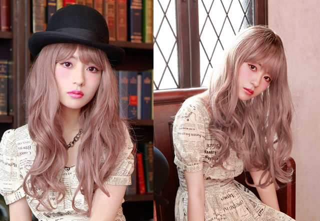 自然な仕上がりがクセになるカールロングウィッグ