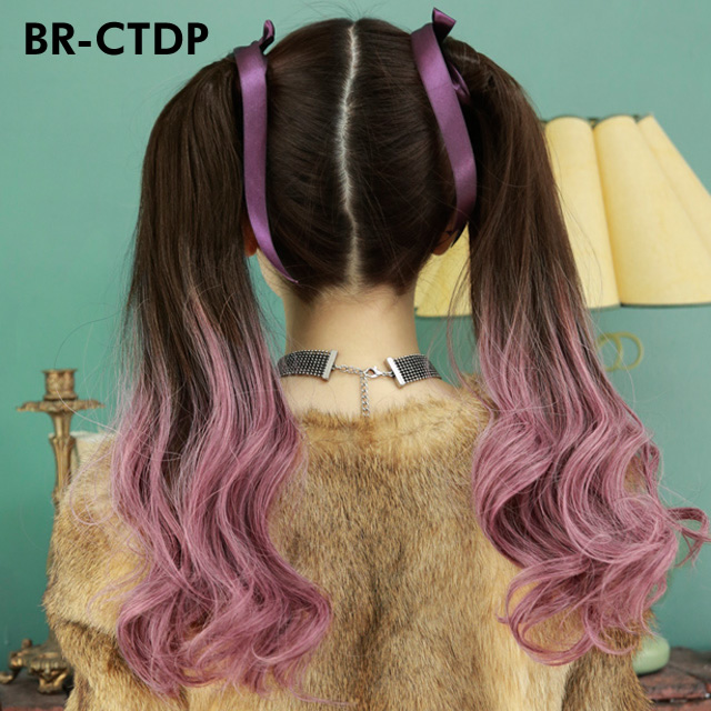 ピンク系グラデーションテールウィッグの後ろ姿