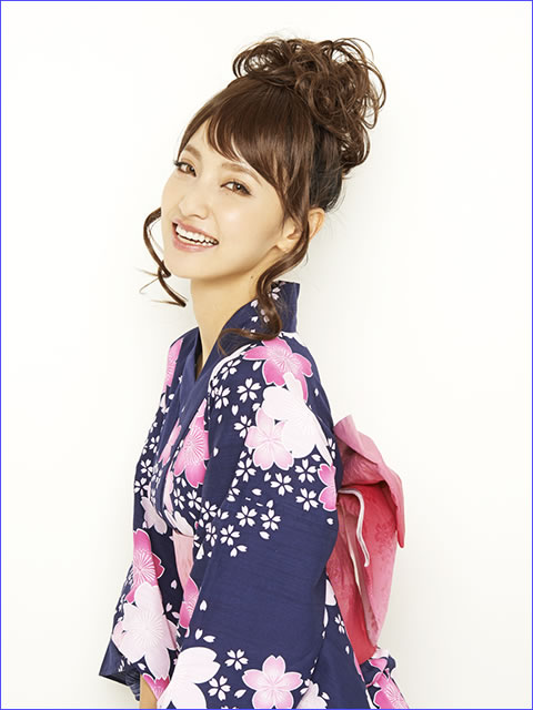 サイド巻きアップヘア