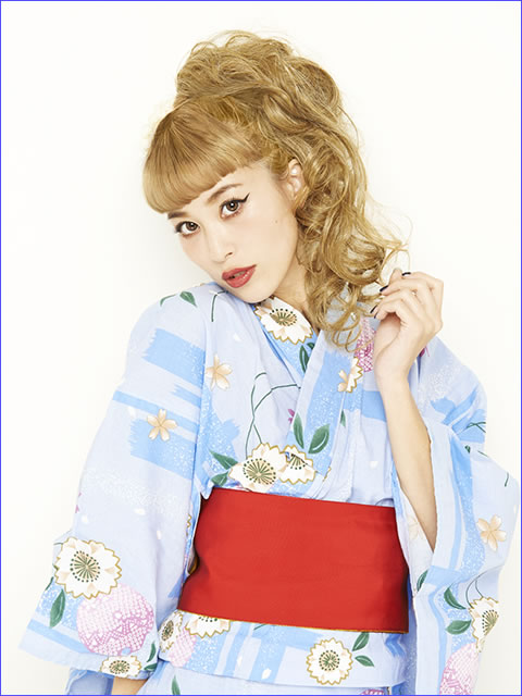 エクステでアップヘア