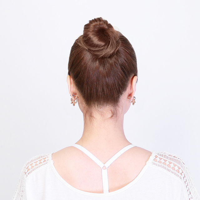 地毛をまとめてお団子にする