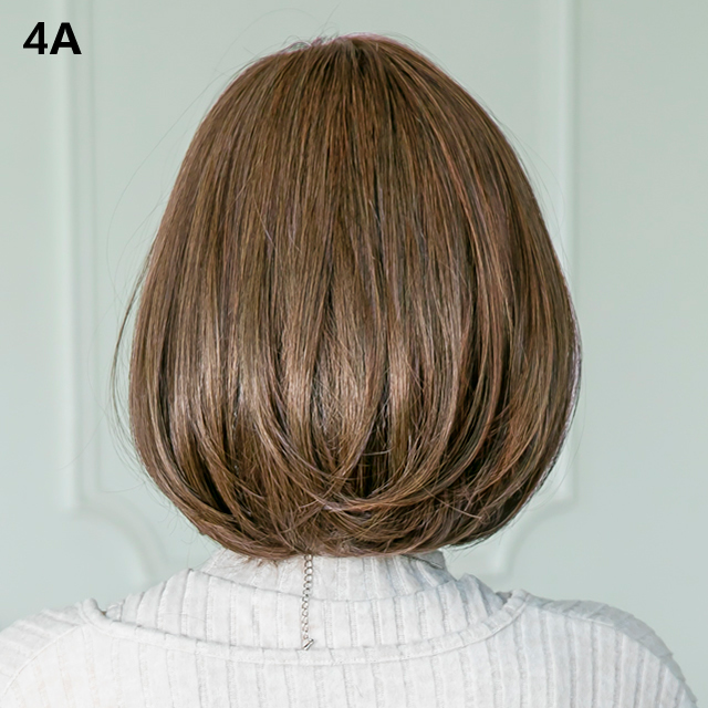 プリシラボブウィッグの後ろ姿