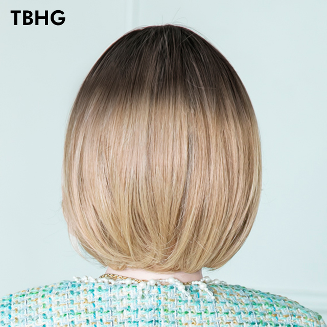 グラデーションボブウィッグの後ろ姿