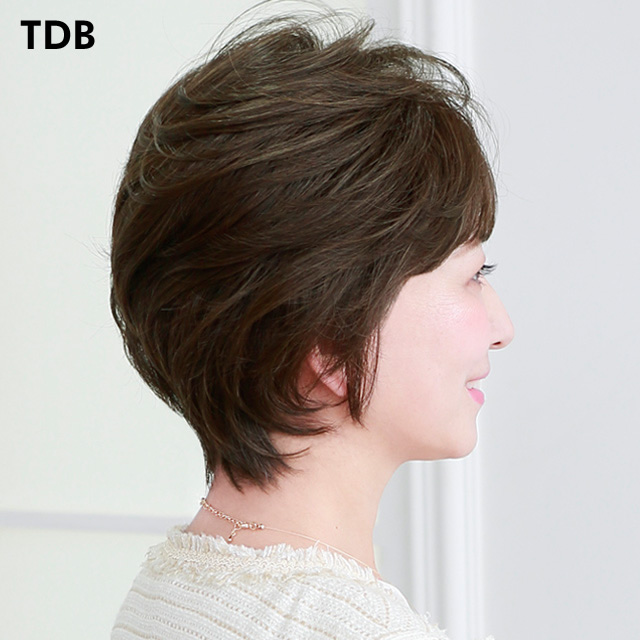 ミセスショートウィッグのヘアカット