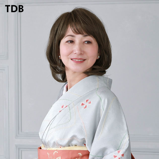 着物に似合う内巻きボブウィッグ