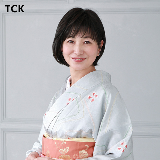 耳掛けショートウィッグ