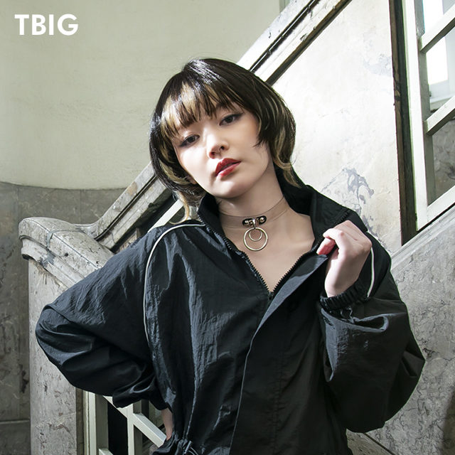 金髪インナーカラーのウルフカットウィッグ