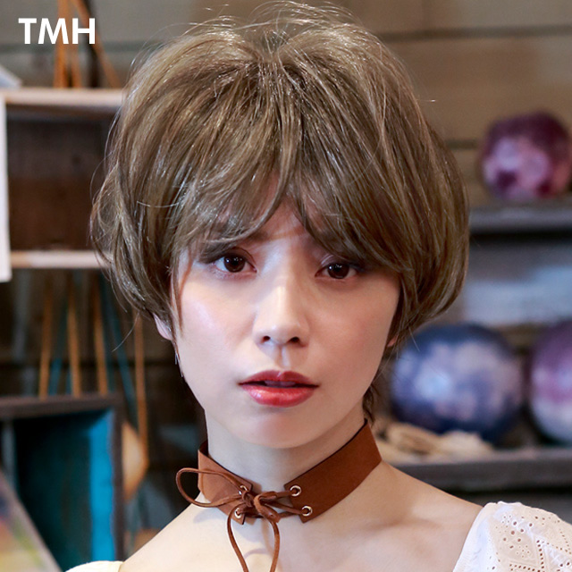 ハイメッシュカラーの小顔ショートウィッグ