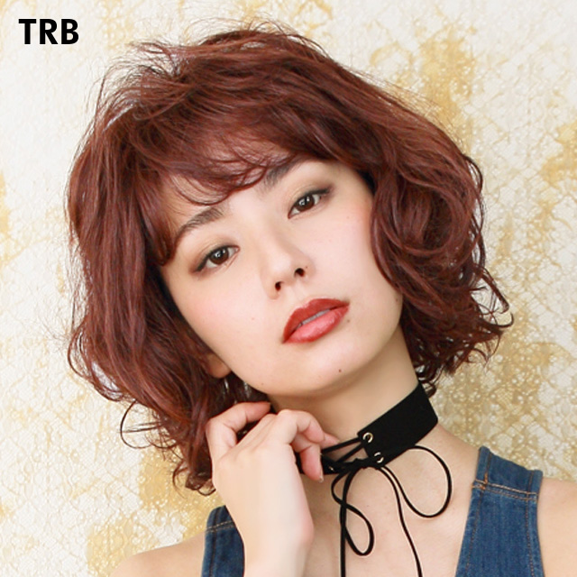 レッドブラウンのウィッグ