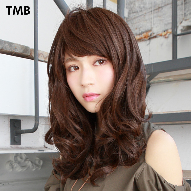 女性らしい巻き髪ウィッグ