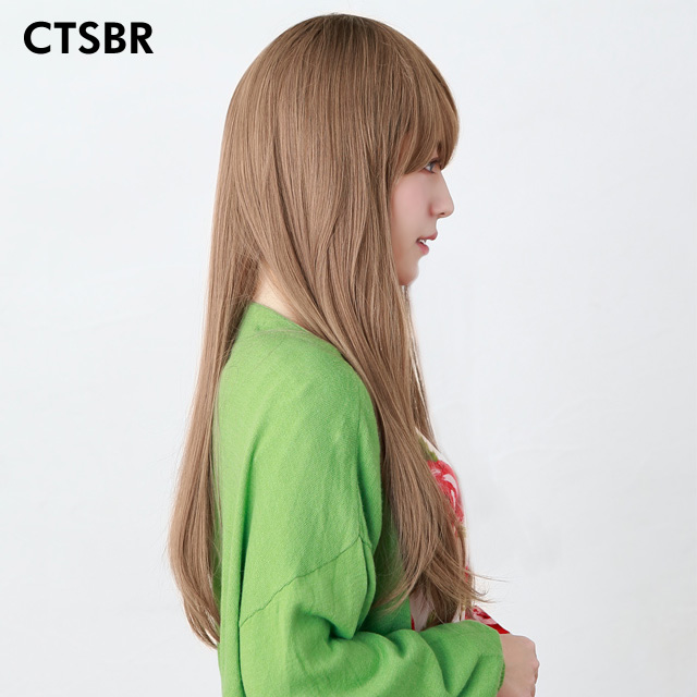 ブラウン系グラデーションウィッグの横顔