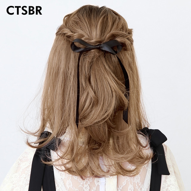 ゆるふわフリルカールウィッグのアレンジ