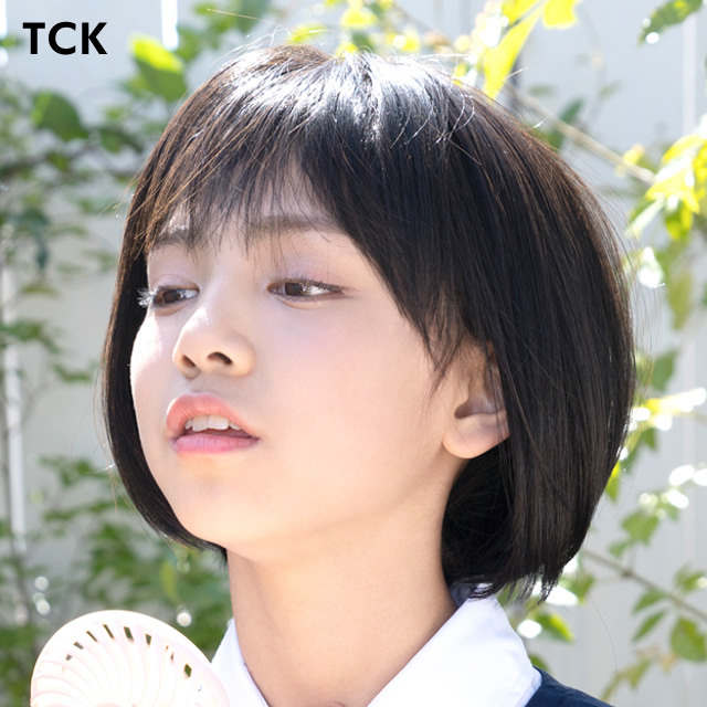 頭の小さい人のためのウィッグ