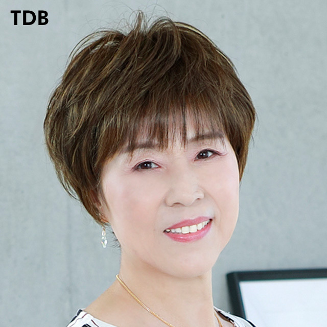 ショートヘアの帽子ウィッグ