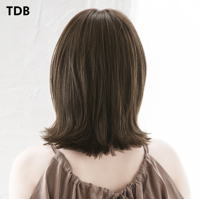 外ハネボブ 医療用帽子ウィッグリラックスの後ろ姿