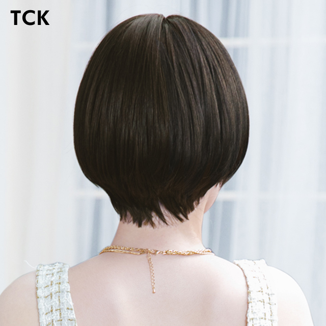 プリシララウンドマッシュ医療用帽子ウィッグの後ろ姿