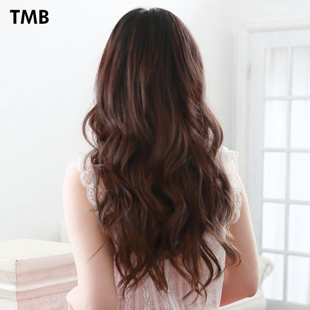 めちゃ楽ゆるカールエクステの後ろ姿