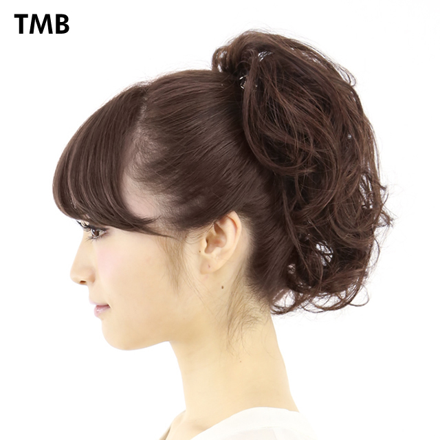 ウィッグでアップヘア