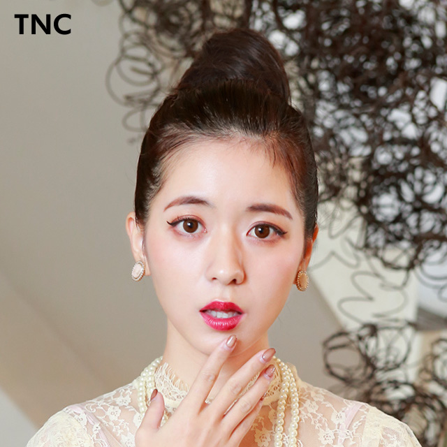 お団子ウィッグタイトアレンジ